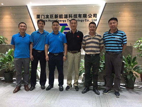  Fujian asociația de promovare a industriei tehnologiei energiei noi sun Yizhao iar secretarul adjunct tang hao a vizitat o energie imensă pentru a ghida lucrarea